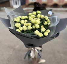 Букет Белые кустовые розы Солинеро в Джанкое
