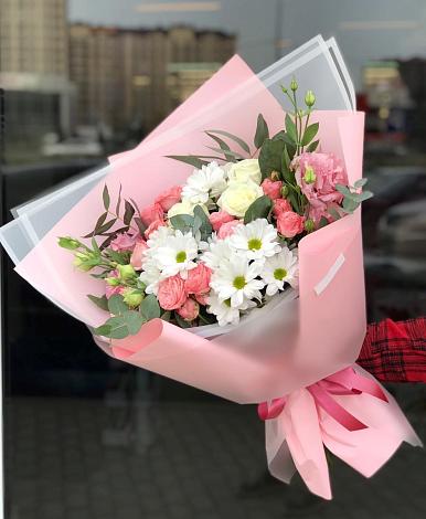 Букет цветов из: Розы, Лизиантусы и Хризантемы в Джанкое
